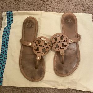 Tory Burch Makeup Miller size 9